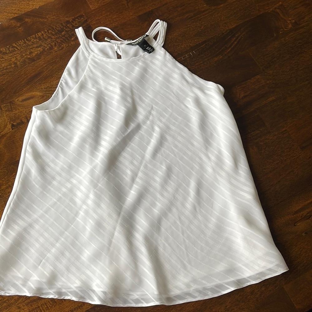 White House Black Market sleeves too